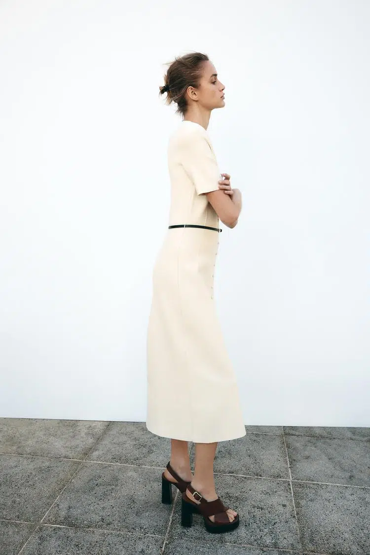 ROBE MI-LONGUE AVEC CEINTURE