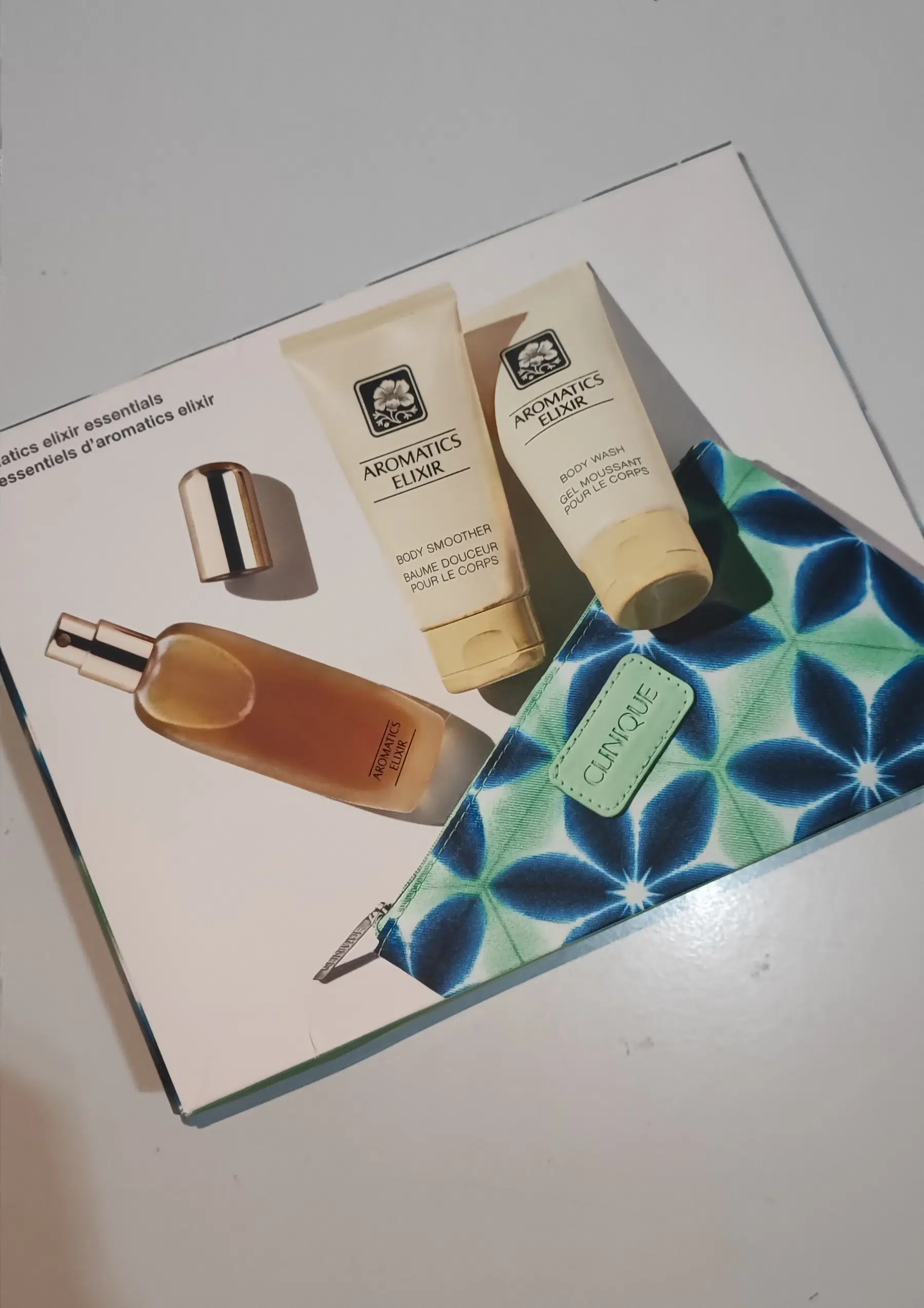 Clinique Aromatics Elixir ( 45 ml parfum + 75 ml baume + 75 ml Gel moussant)