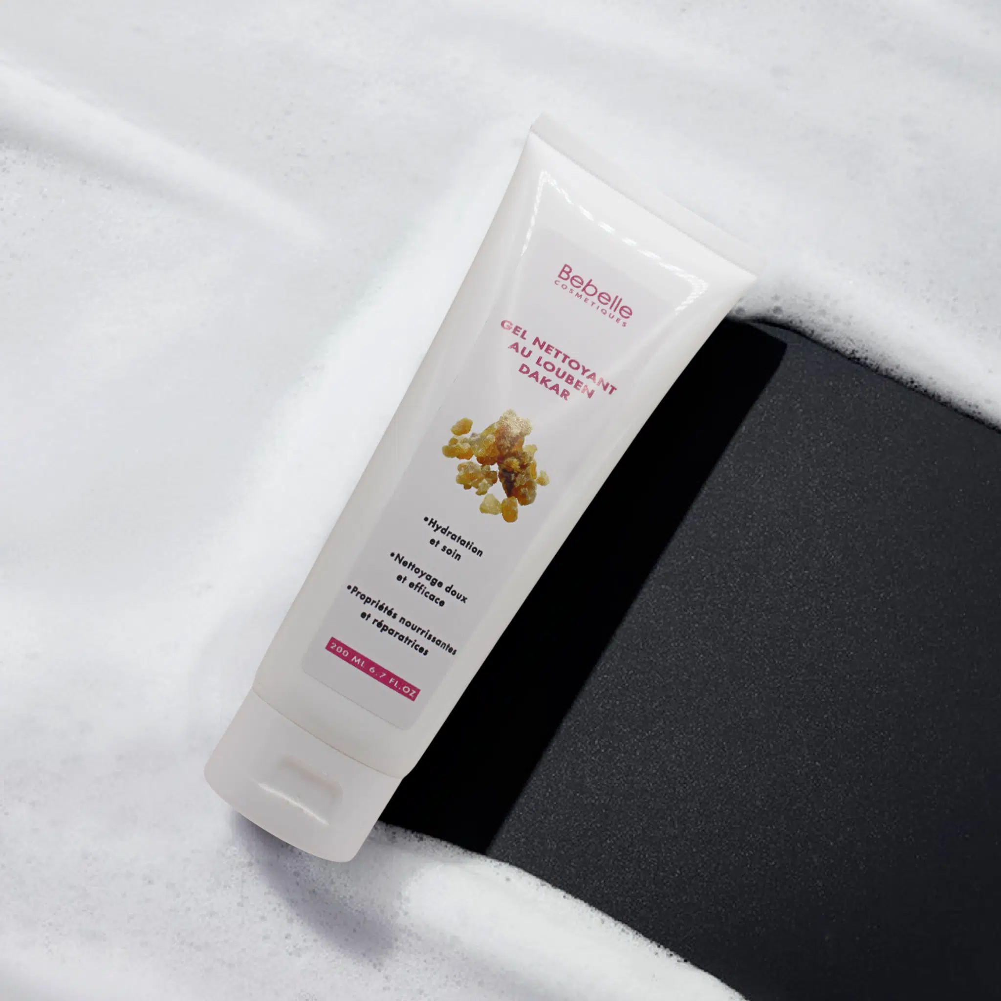 Préparation de la peau à absorber les bienfaits du sérum et de la crème