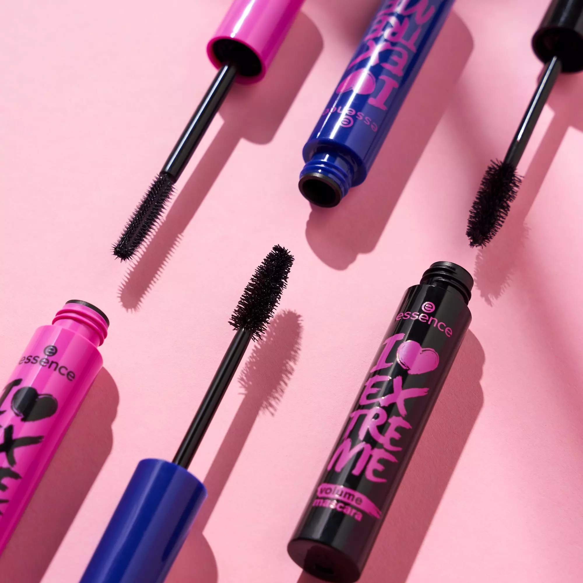 essence - I LOVE EXTREME volume mascara waterproof