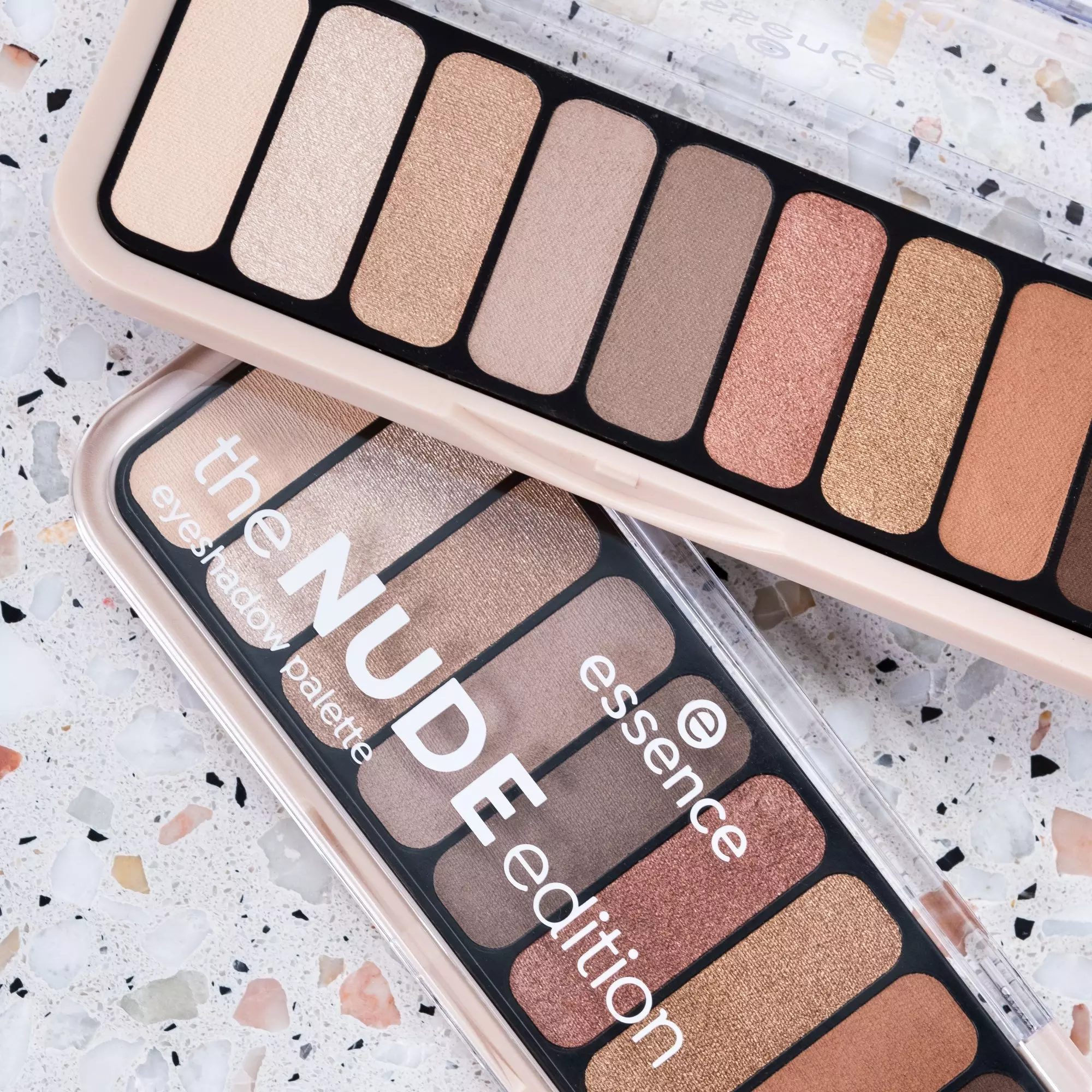 essence - the NUDE edition palette fards à paupières
