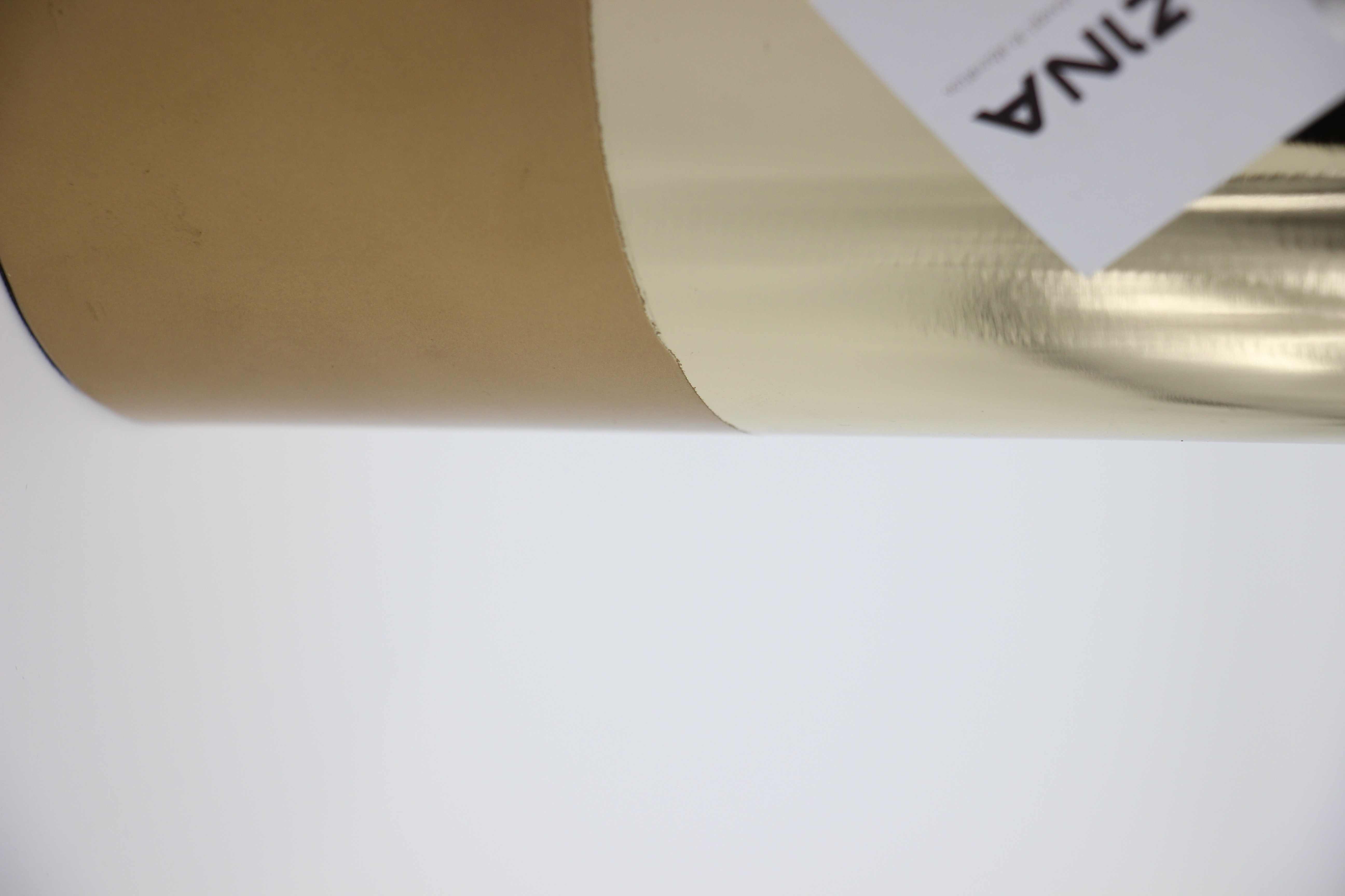 Vase tube doré