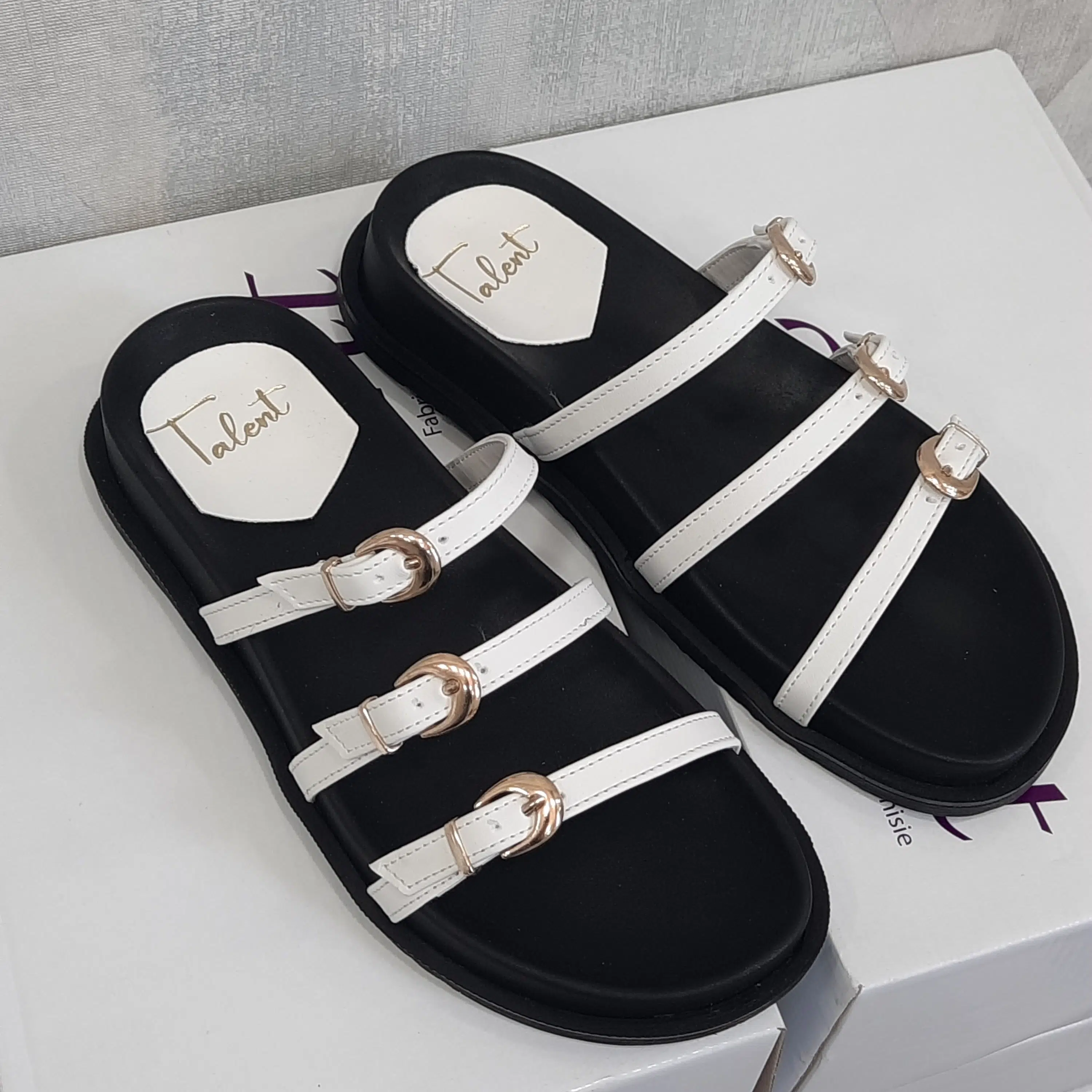 MULES AVEC 3 BOUCLES