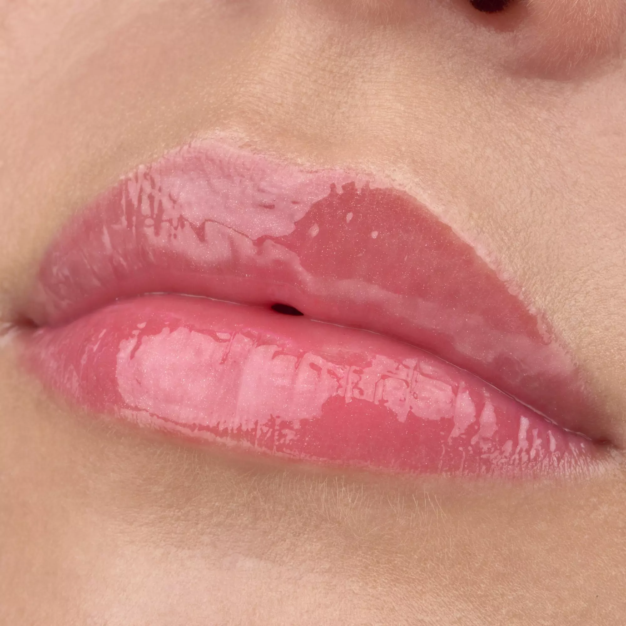 essence - JUICY BOMB shiny lipgloss - 103