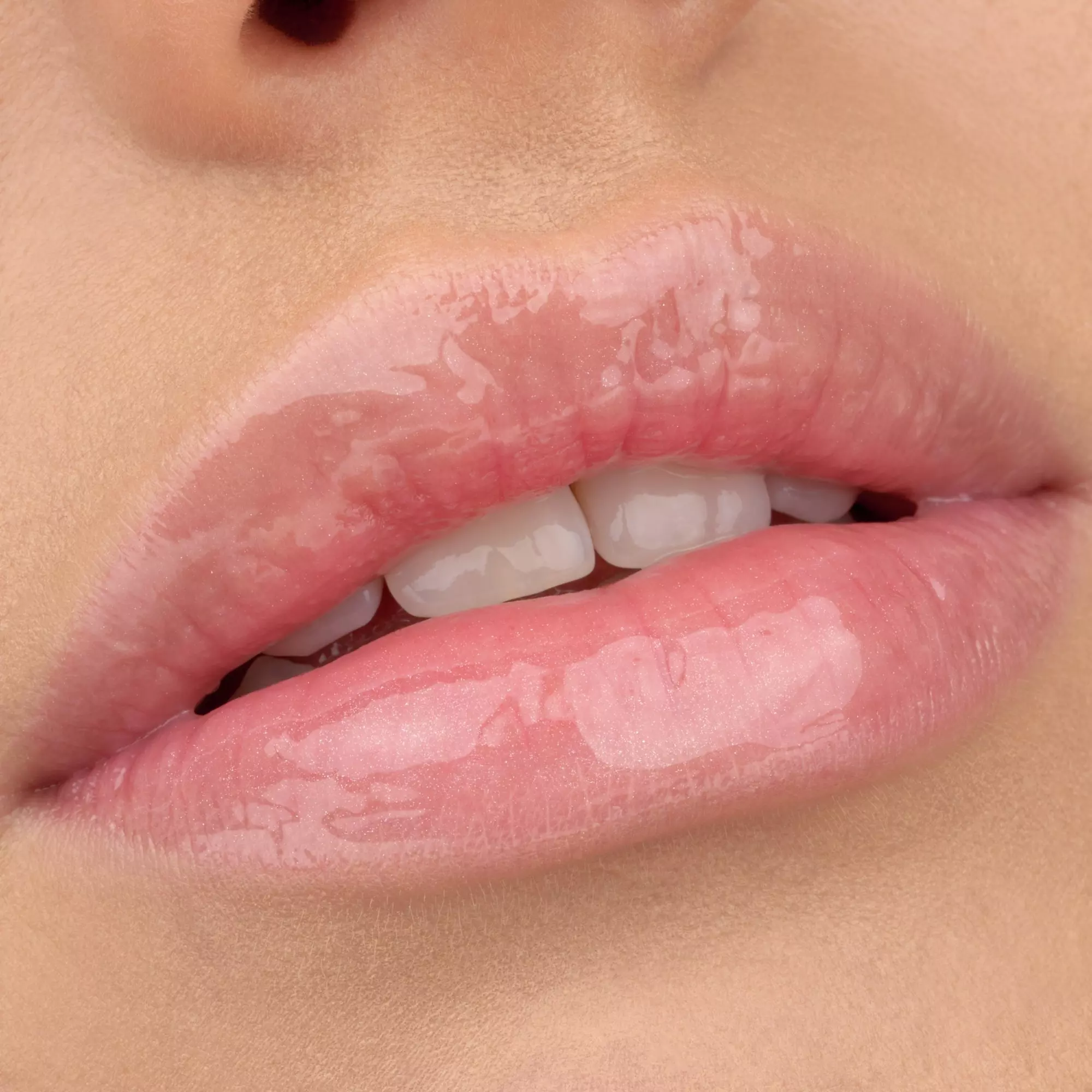 essence - JUICY BOMB shiny lipgloss - 101