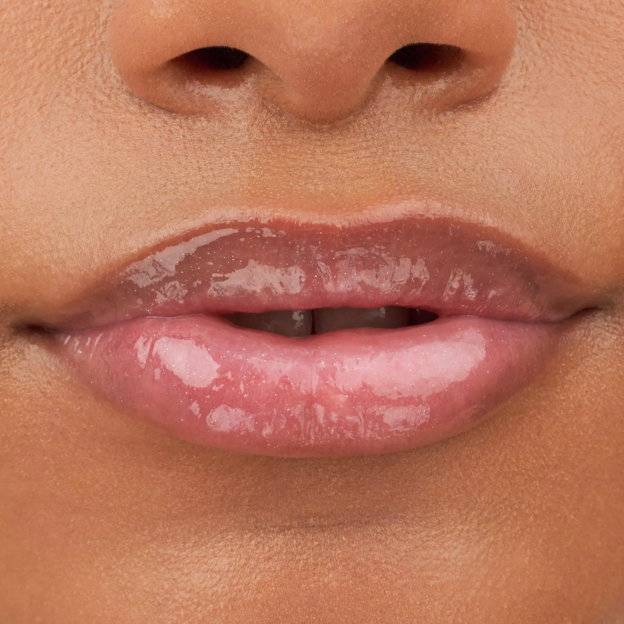 essence - what the fake! EXTREME PLUMPING LIP FILLER repulpeur lèvres extrême - 02