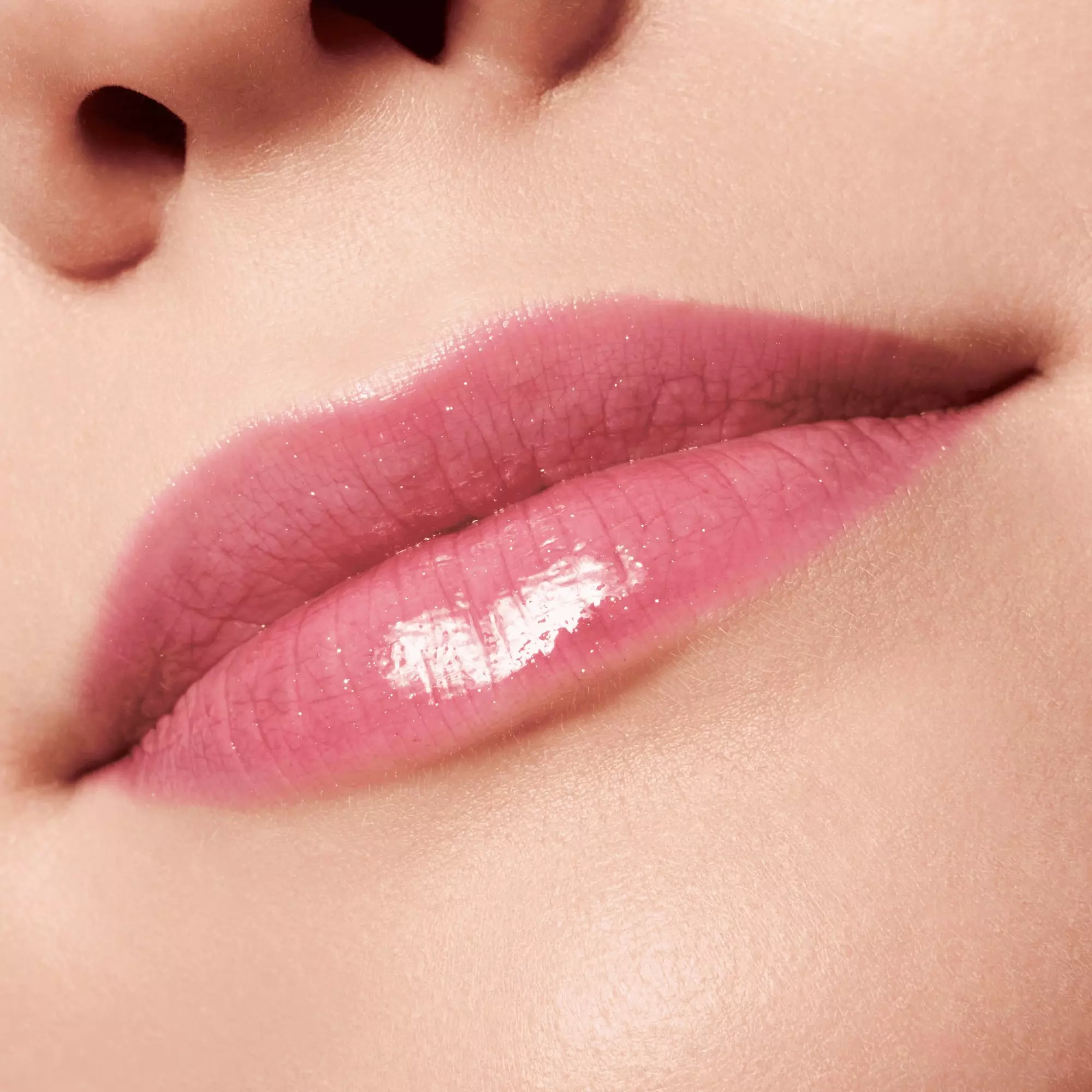 essence - what the fake! EXTREME PLUMPING LIP FILLER repulpeur lèvres extrême