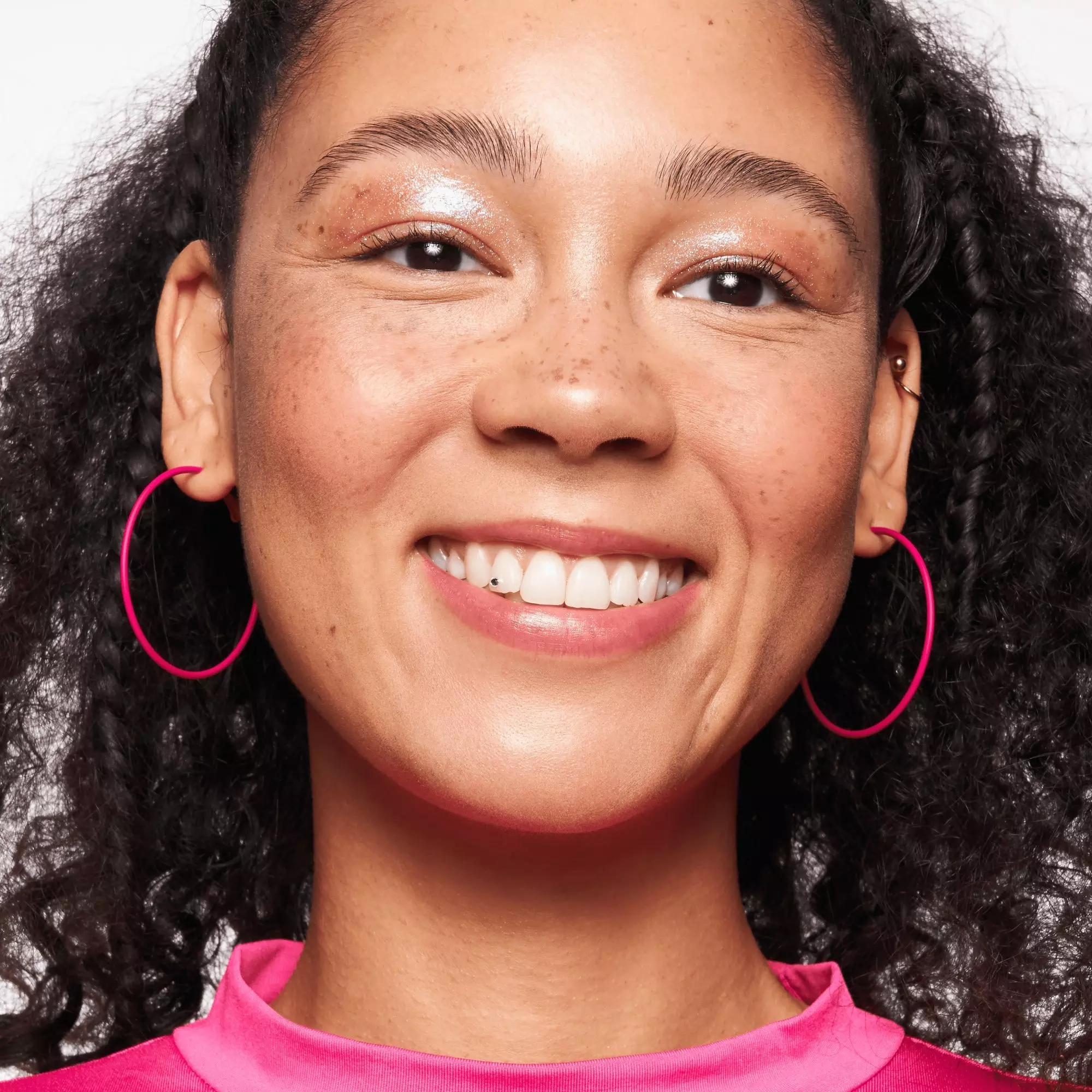 essence - BABY GOT GLOW liquid highlighter illuminateur liquide