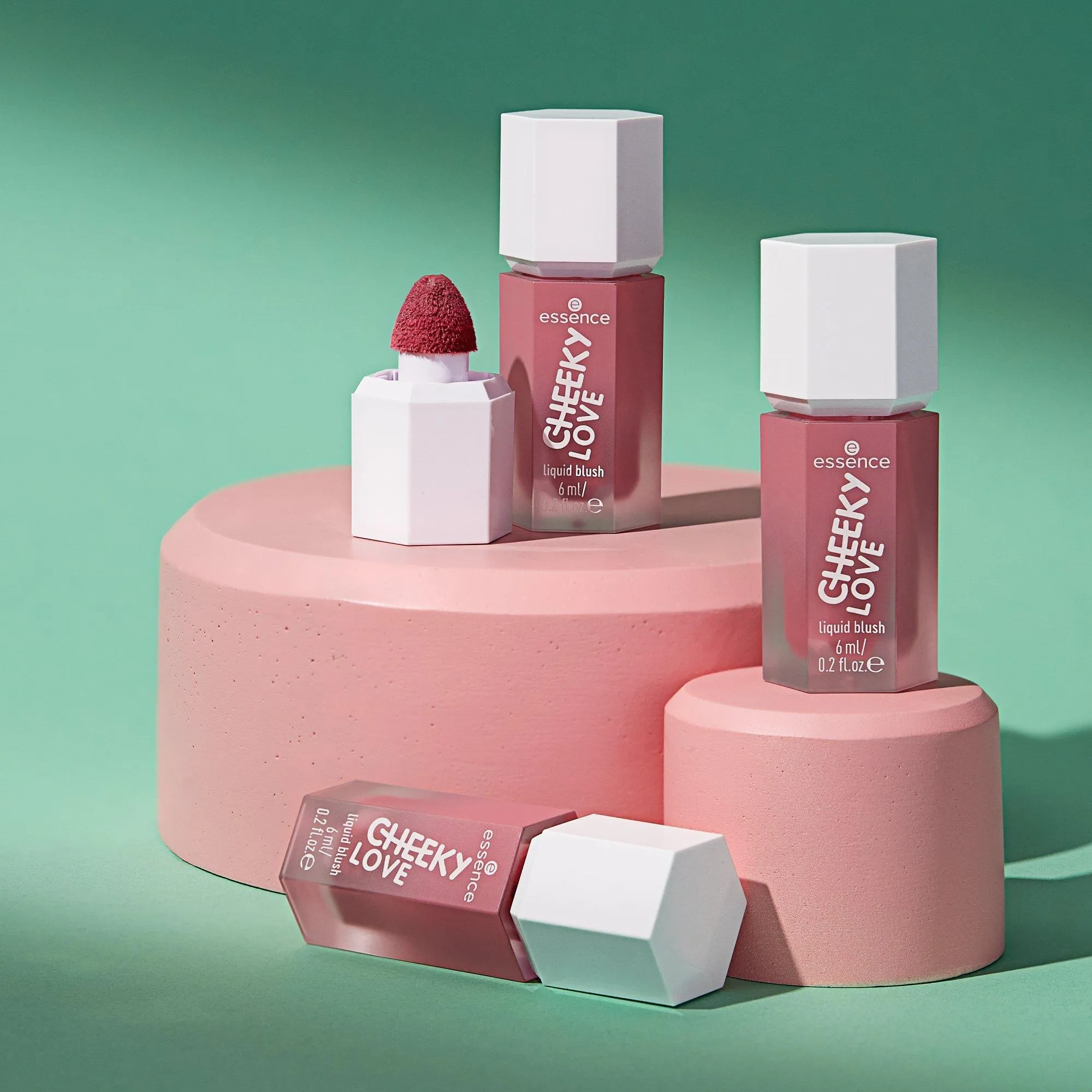 essence - CHEEKY LOVE liquid blush
