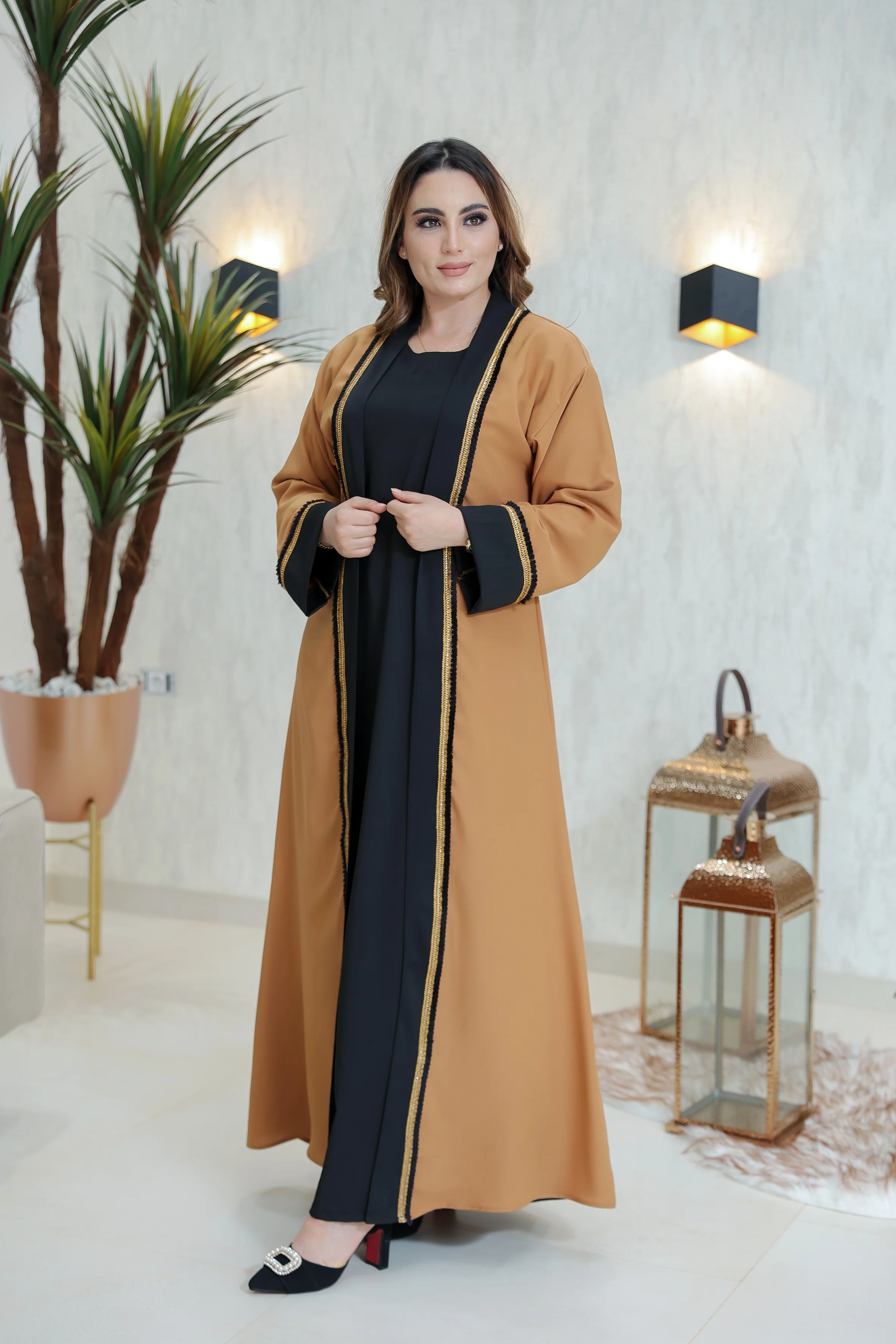 Royale Couture Abaya Avec fond de Robe et Ceinture