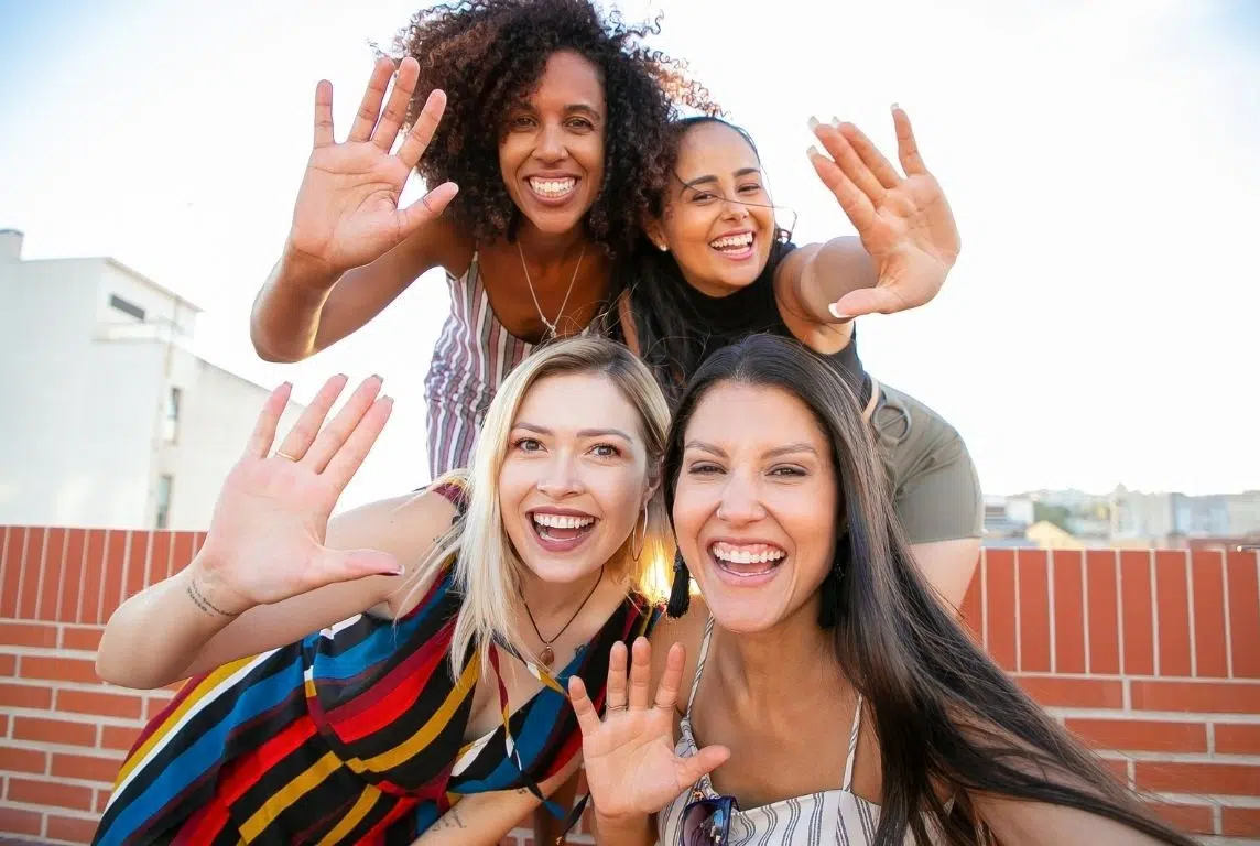 WOMEN VIBES & STYLES