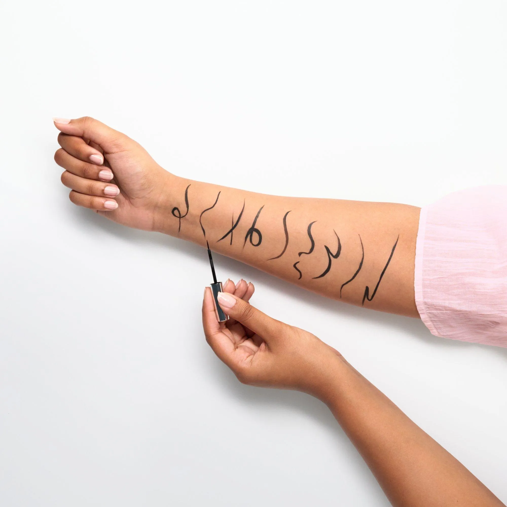 essence - Liquid ink eyeliner encre liquide