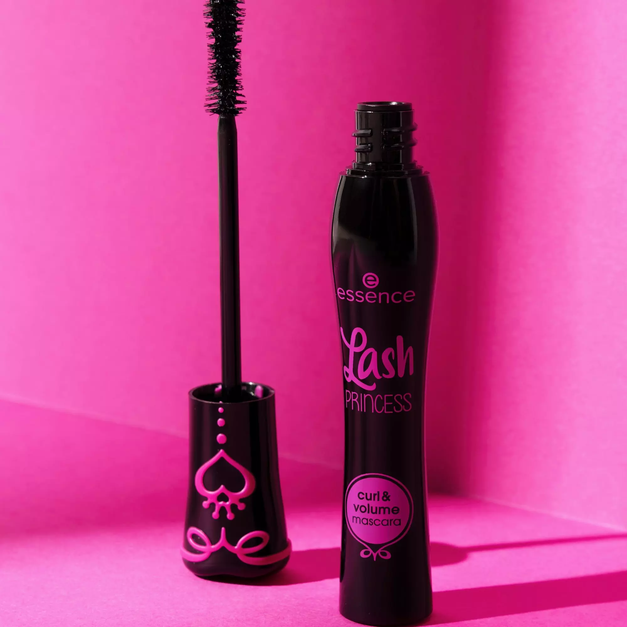 essence - Lash PRINCESS curl & volume mascara volume et courbure
