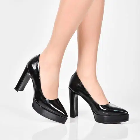 Escarpins Femmes en vernis noir