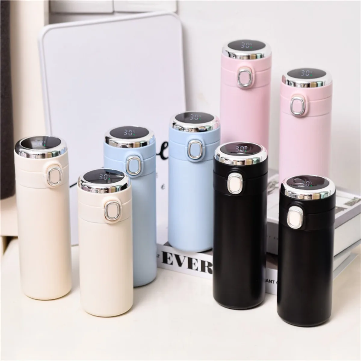 Thermos double en acier inoxydable à température LED de 420 ml