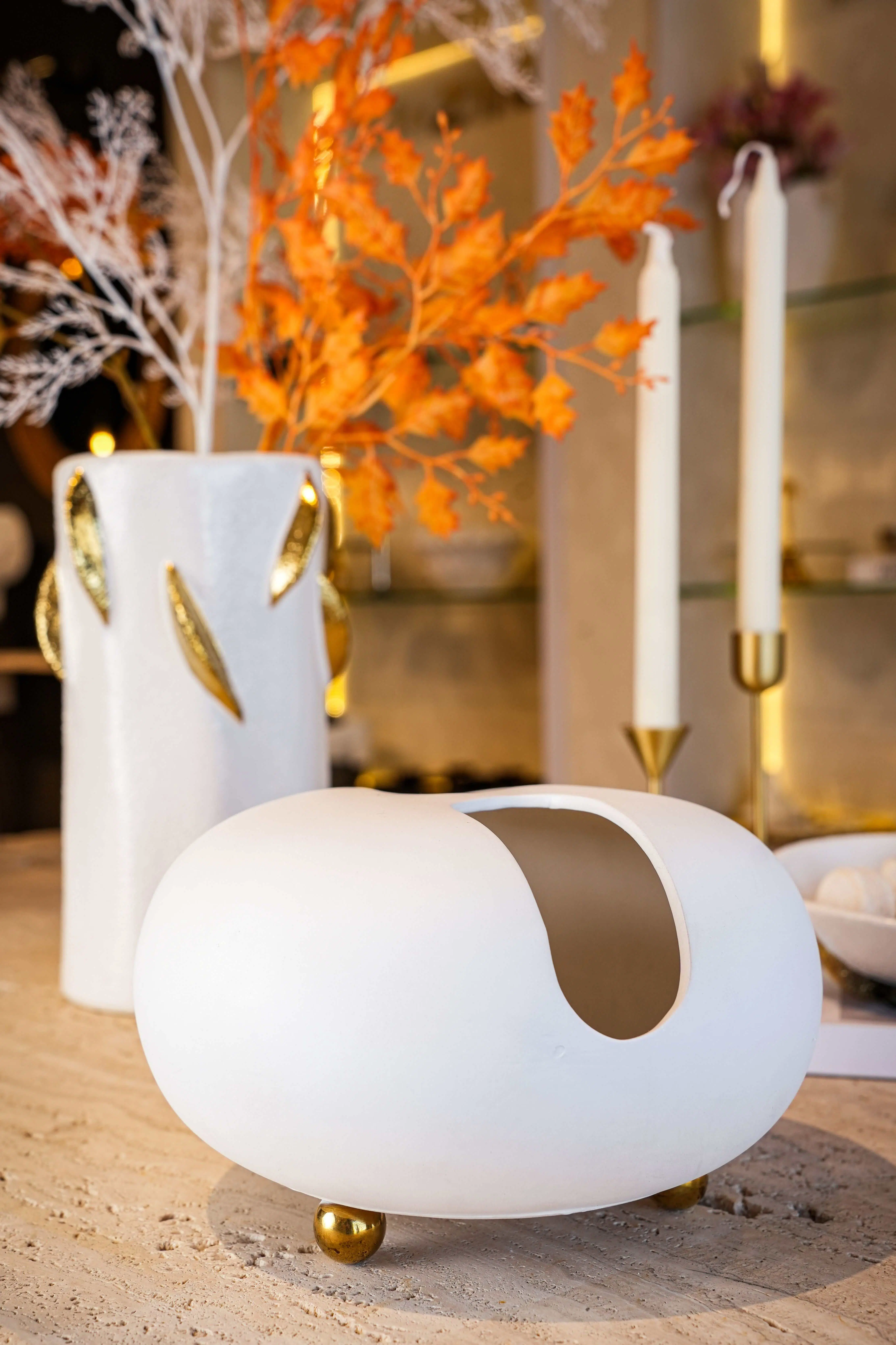 Golden bead vase short