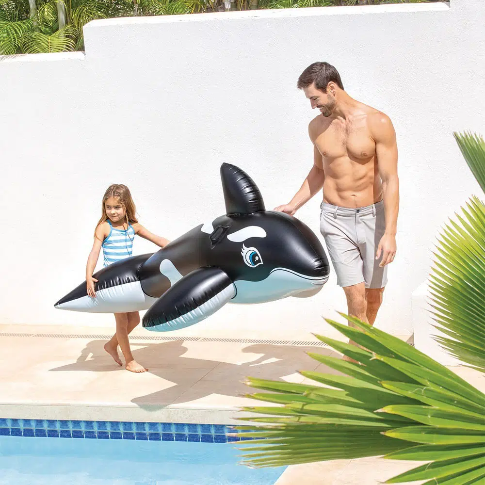 Grande baleine gonflable