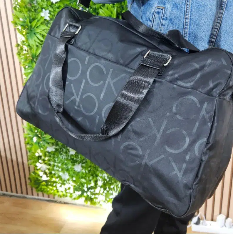 Sac Calvin Klein/Louis Vuitton