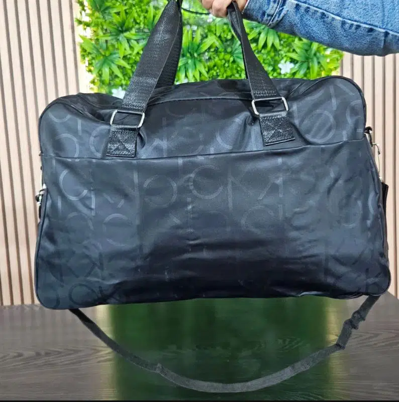 Sac Calvin Klein/Louis Vuitton