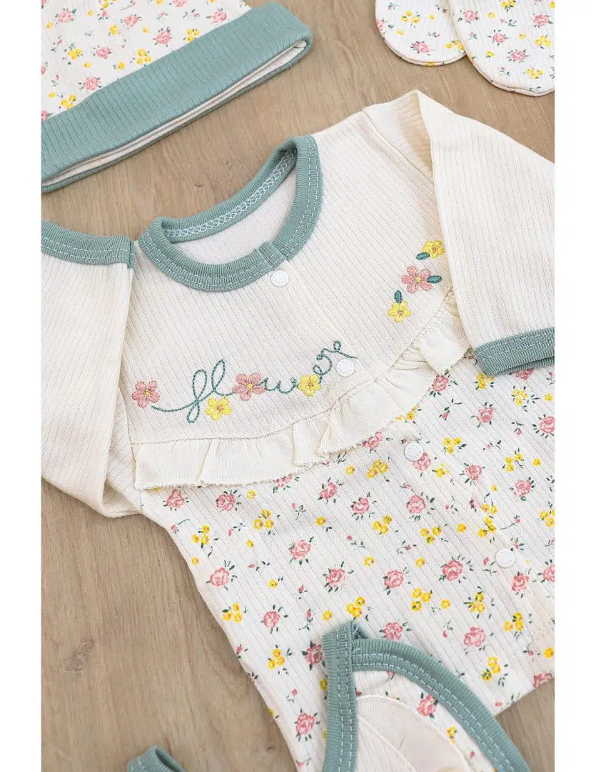Coffret Naissance 5 Pièces 100% Coton Vert – Réf C7617 – (0-3M)