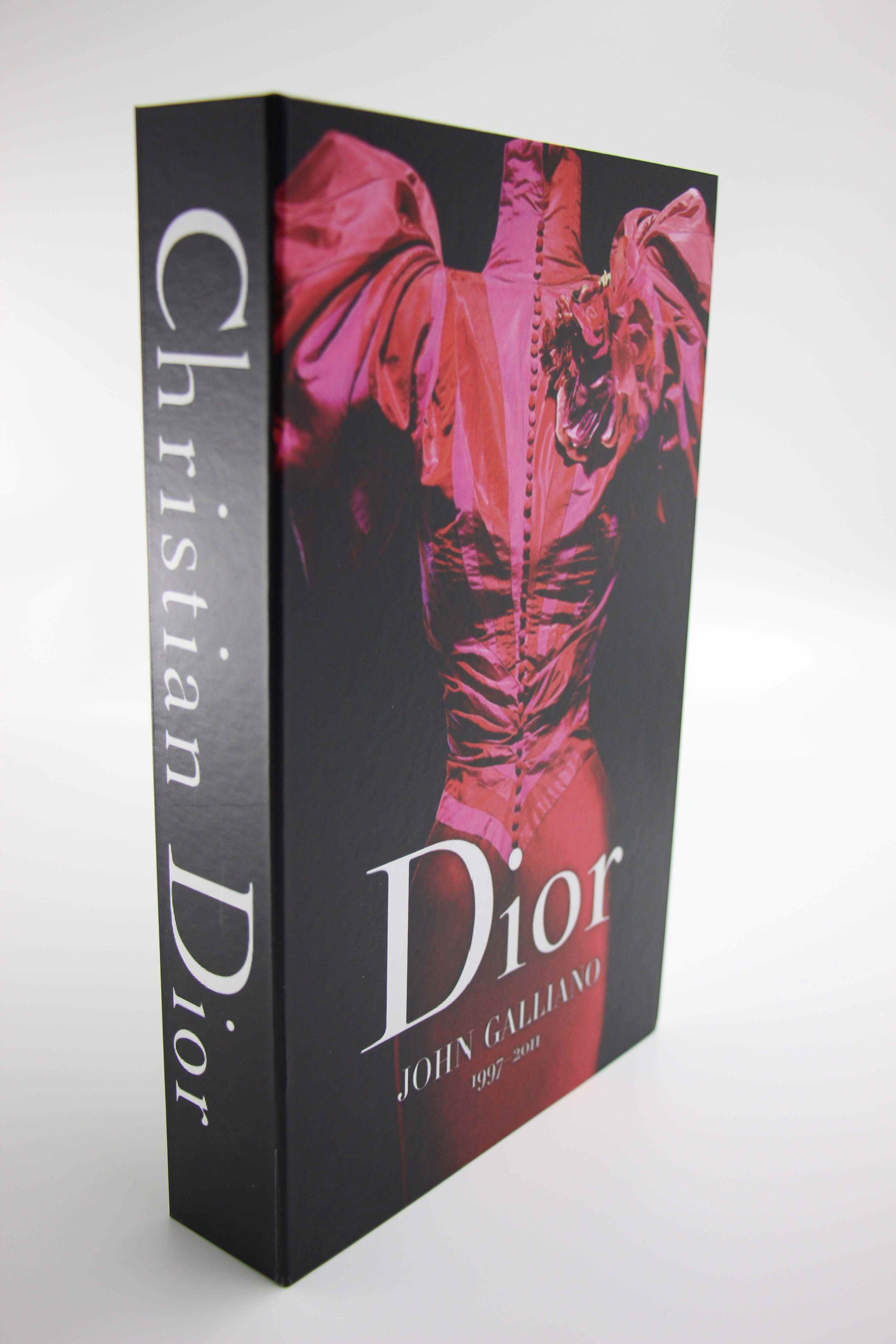 Fake book dior 1