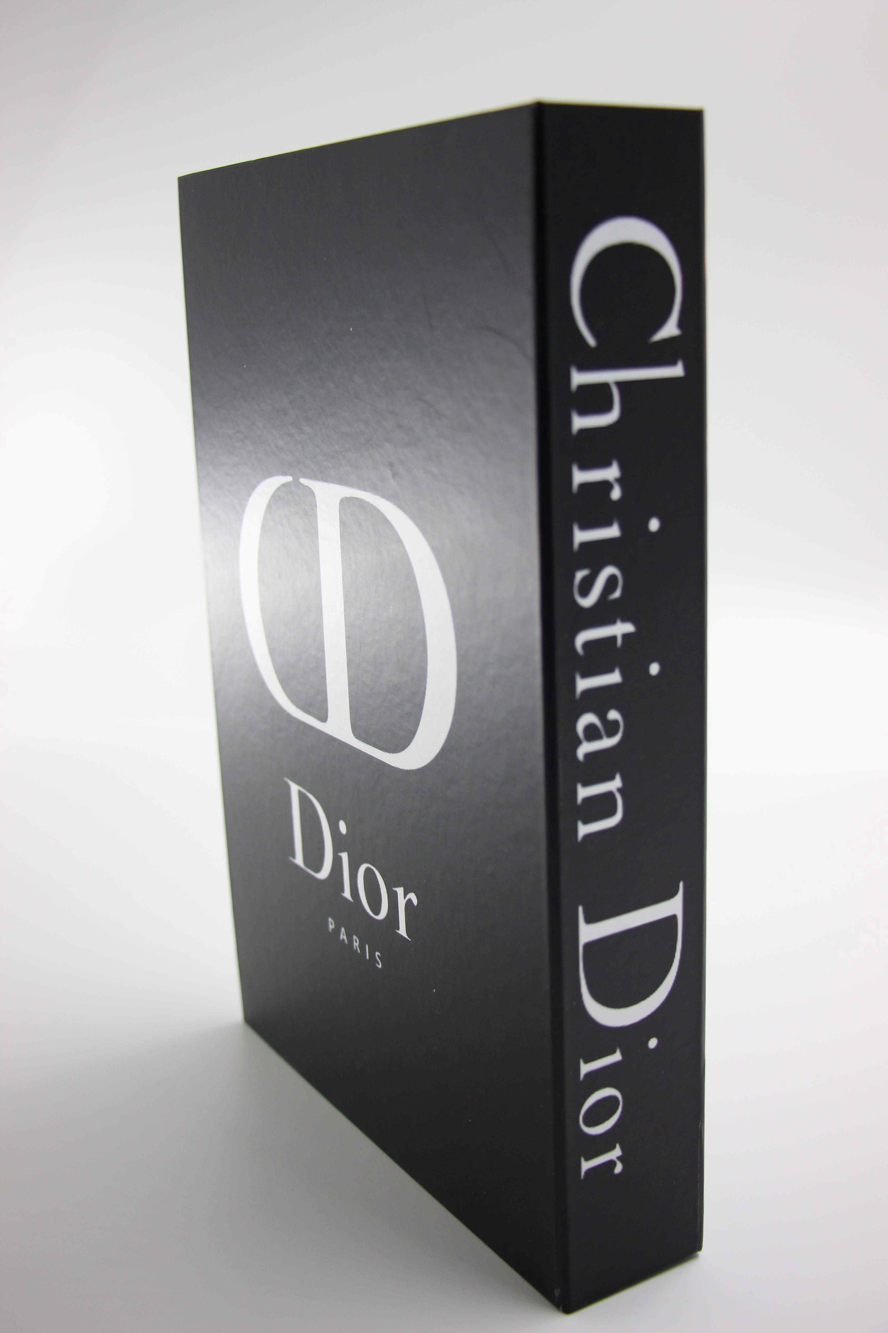 Fake book dior 1
