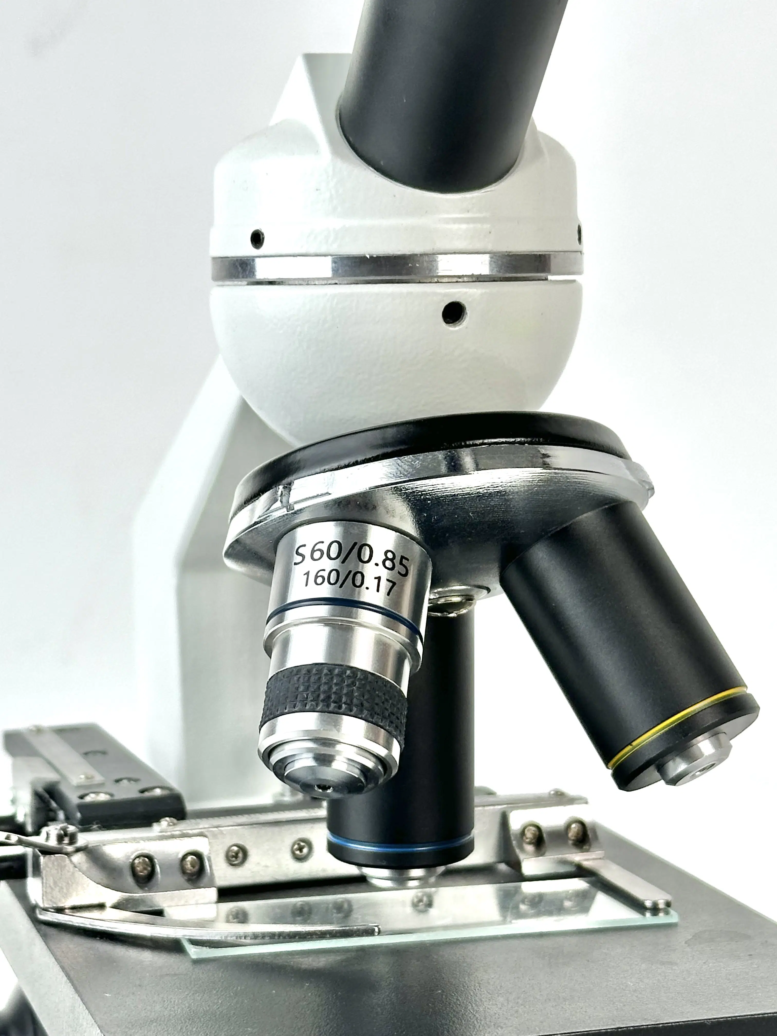 Microscope Monoculaire Avec Objectifs Achromatiques 4/10/S40/S60x DIN 35 Mm, Platine Mécanique Et Éclairage LED