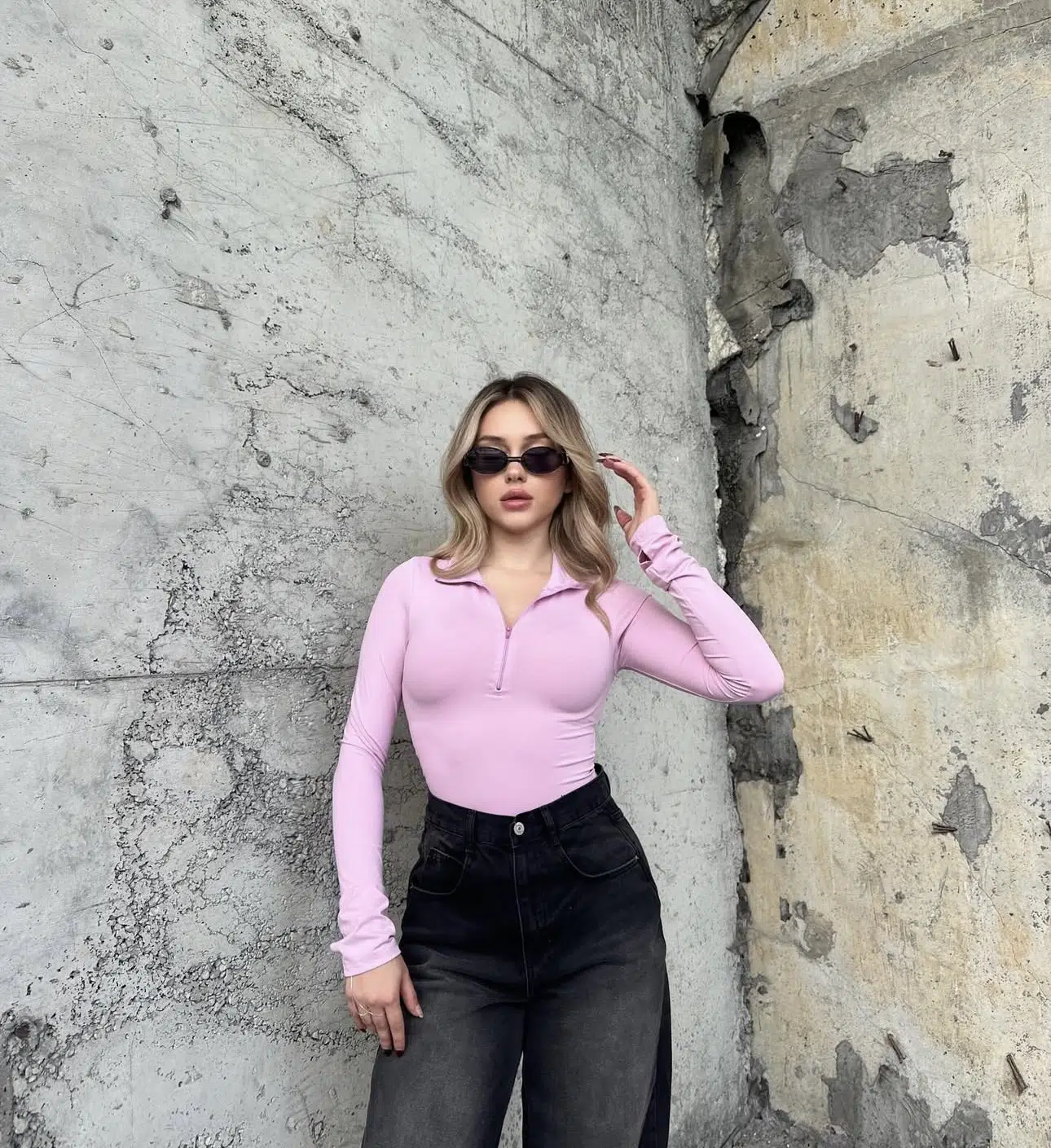 Zip-up pink top