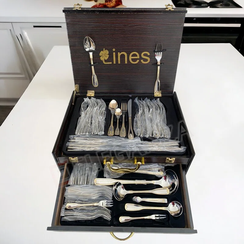 Coffret Ménagère LINES 72 pièces en inox et doré 18/10
