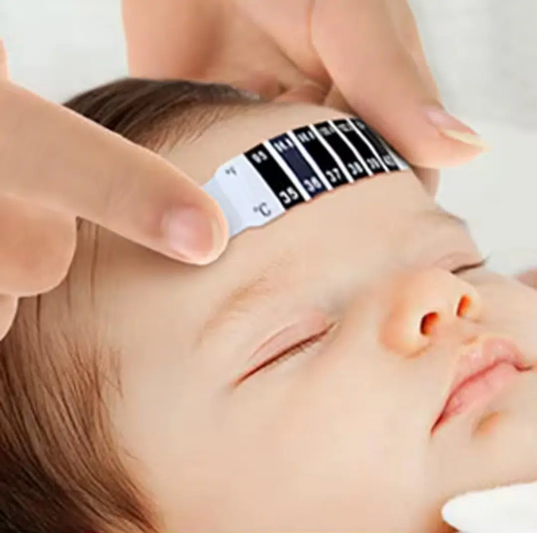 Thermomètre Autocollant Bébé – Rapide, Doux et Sans Stress
