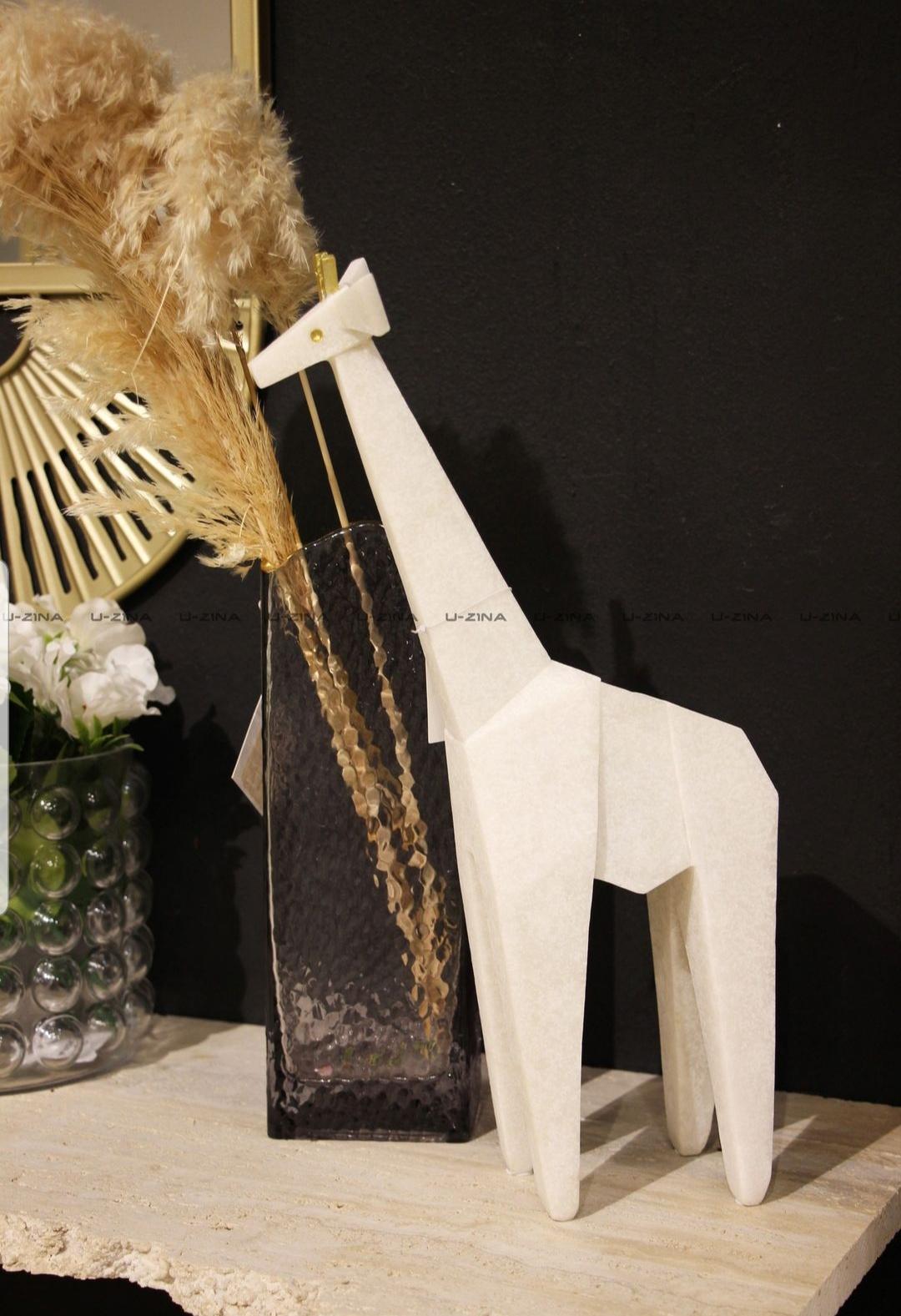 Sandstone giraffe