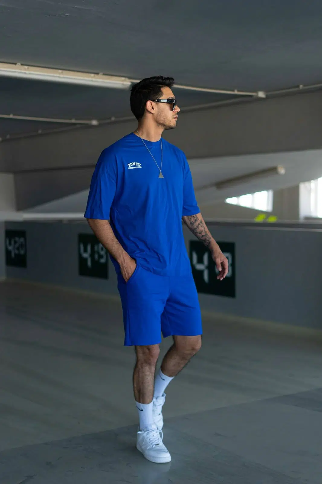 Zonev outfit