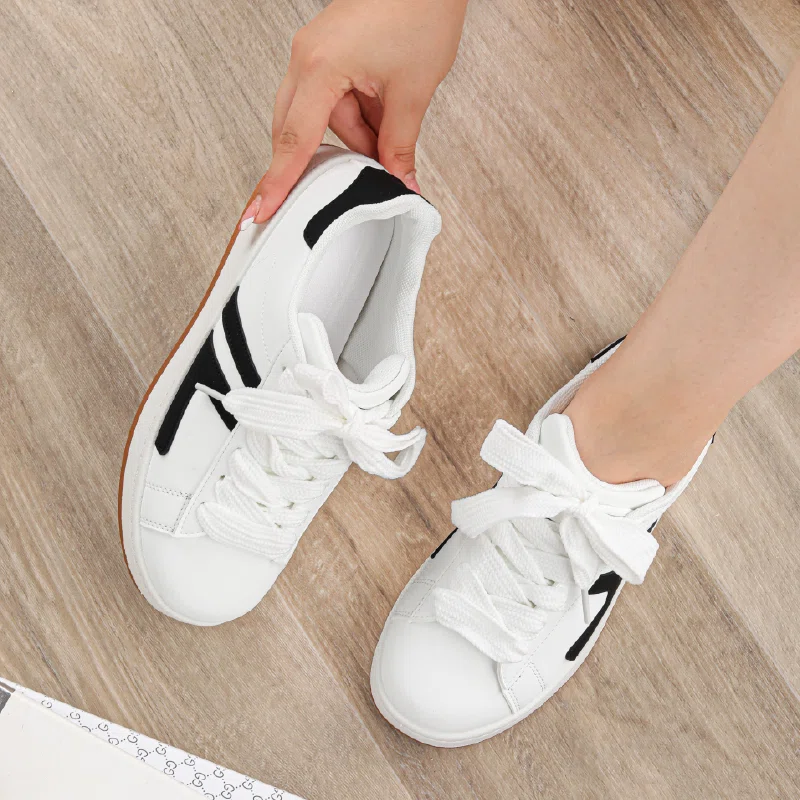 Basket Femme Réf A-97