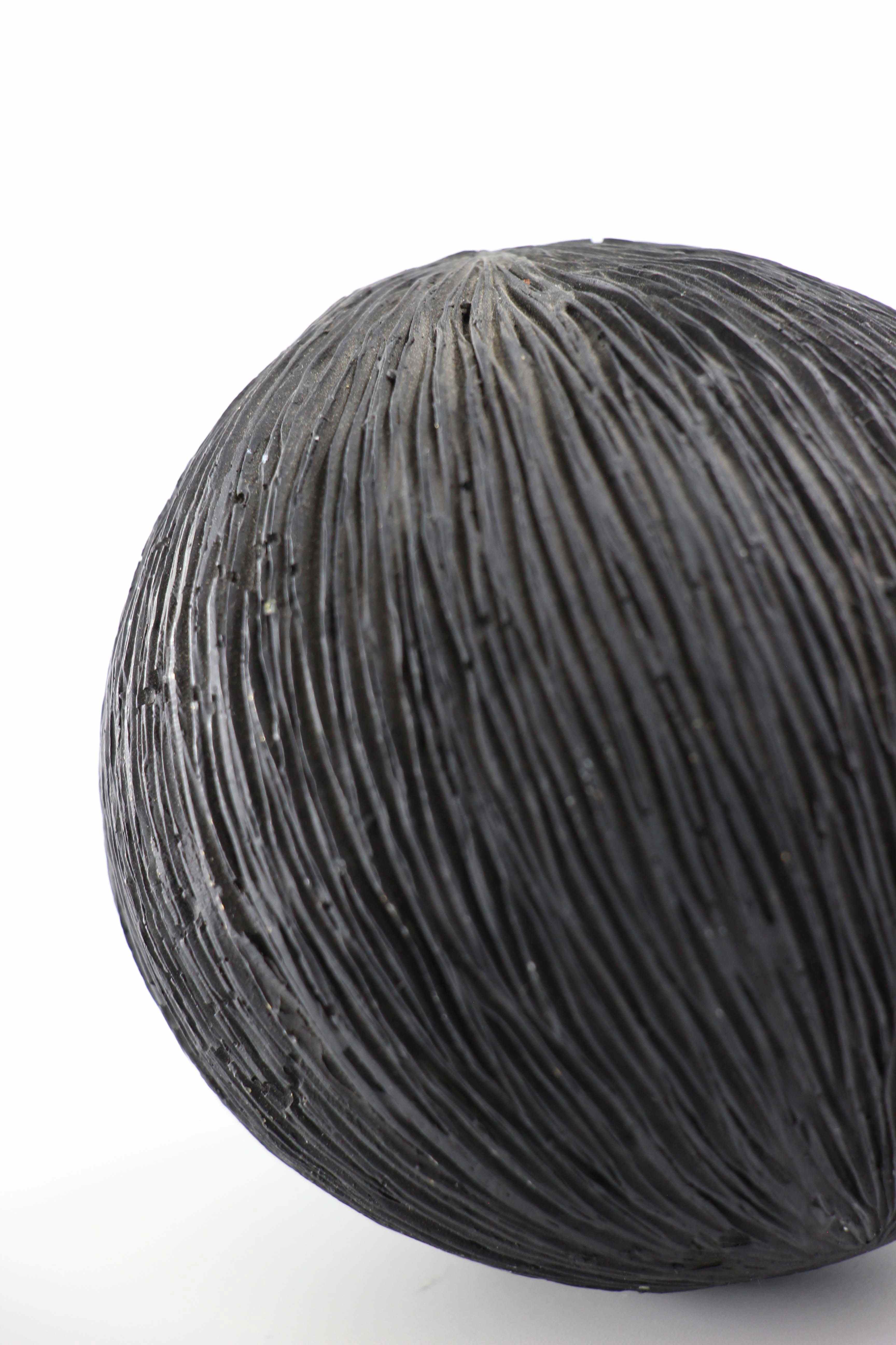 Black resin ball decoration-A