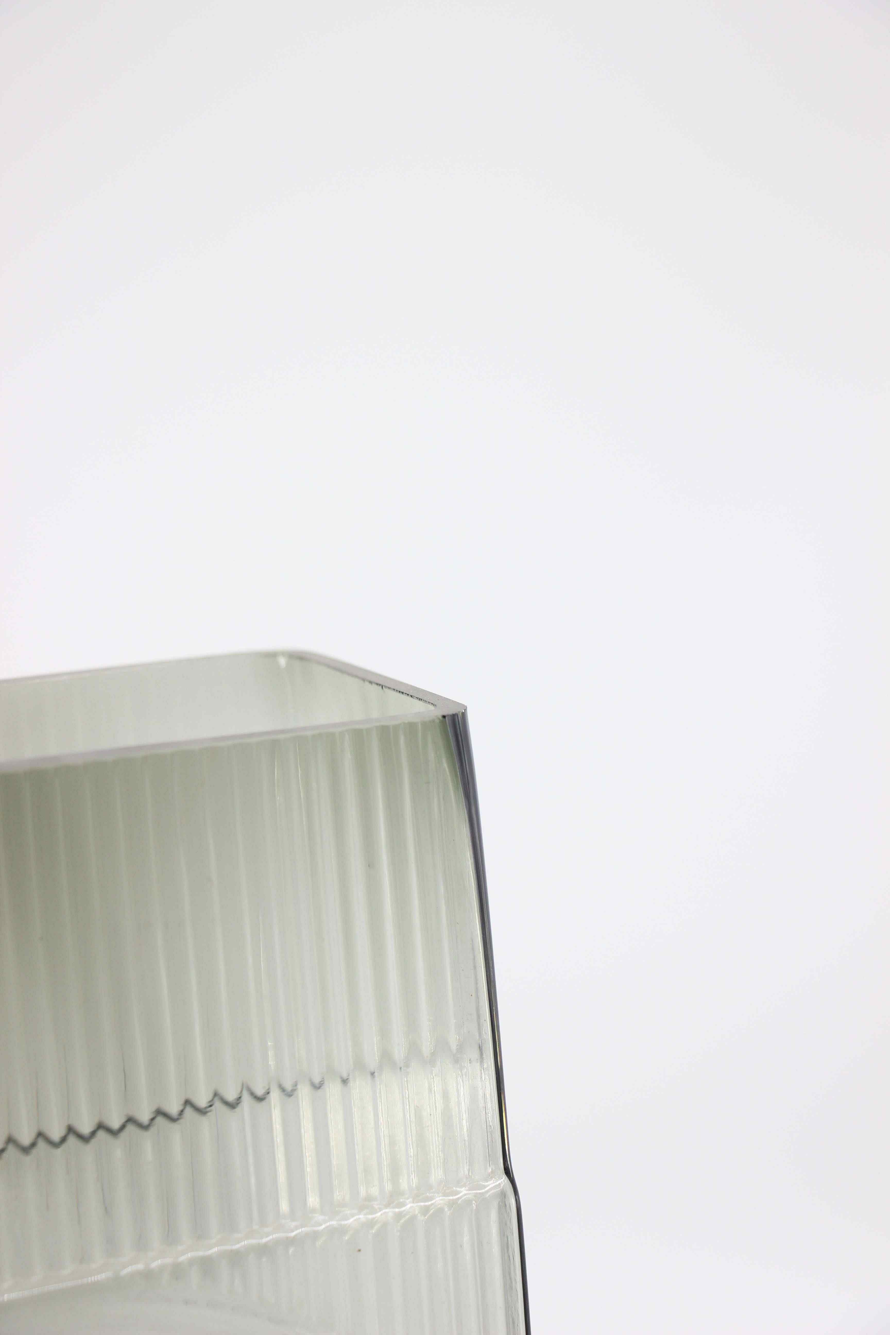 Vase rectangulaire empreinte