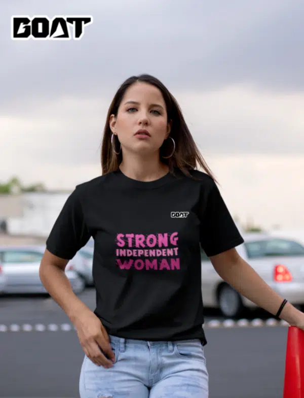 Regular T-shirt Strong Independent Woman – Force & Liberté 💪👑