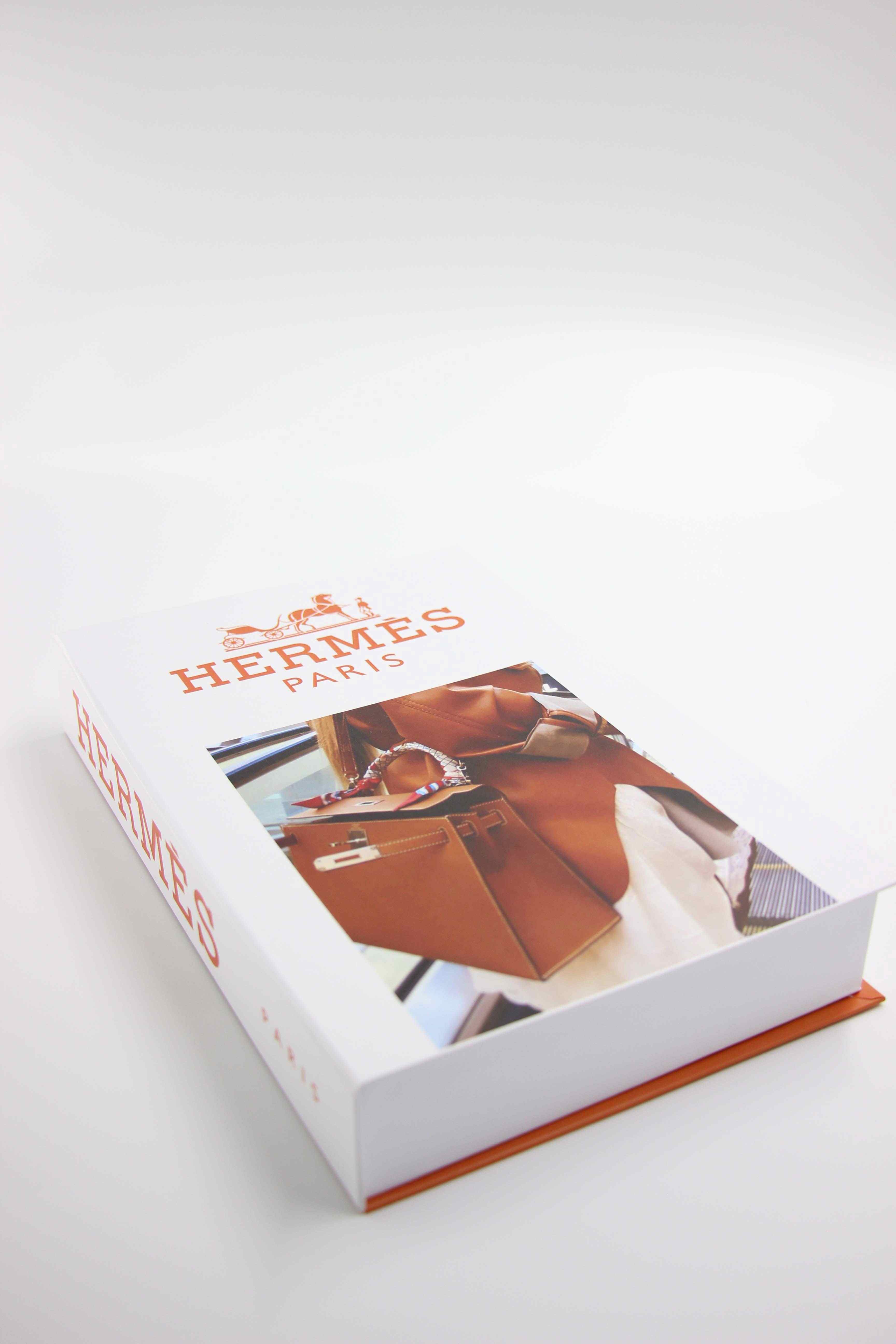 Fake book hermes