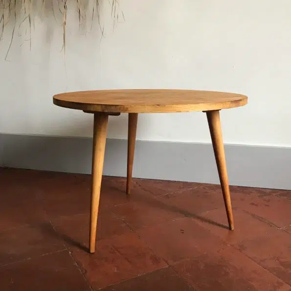 Table basse pieds compas