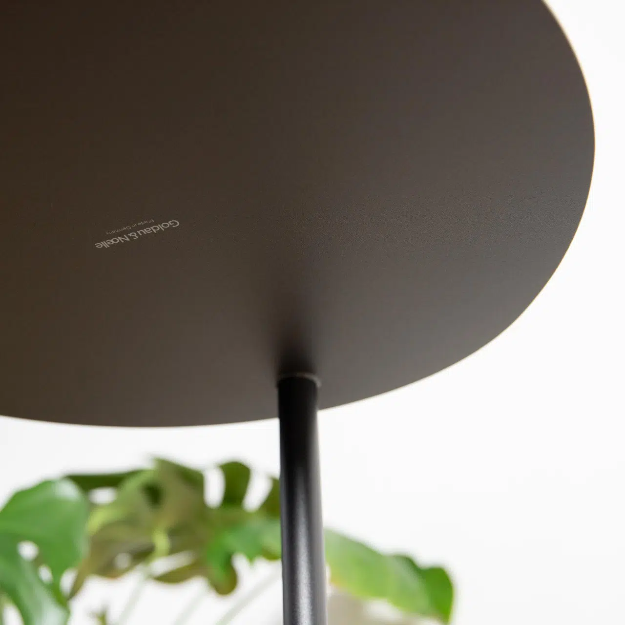 Table D’appoint En Métal Noir
