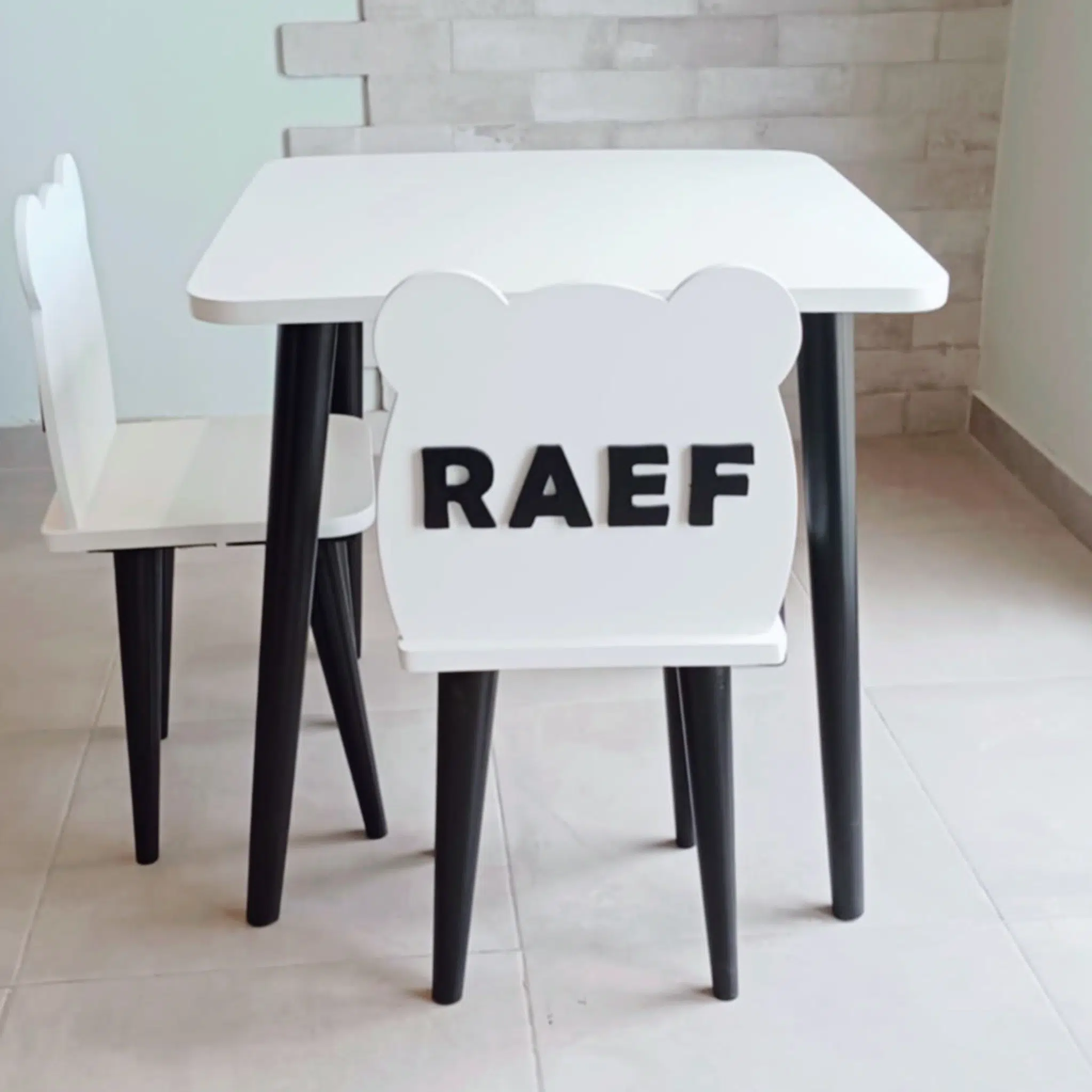 Table + Chaise Enfant Personnalisée (3-7 ans)