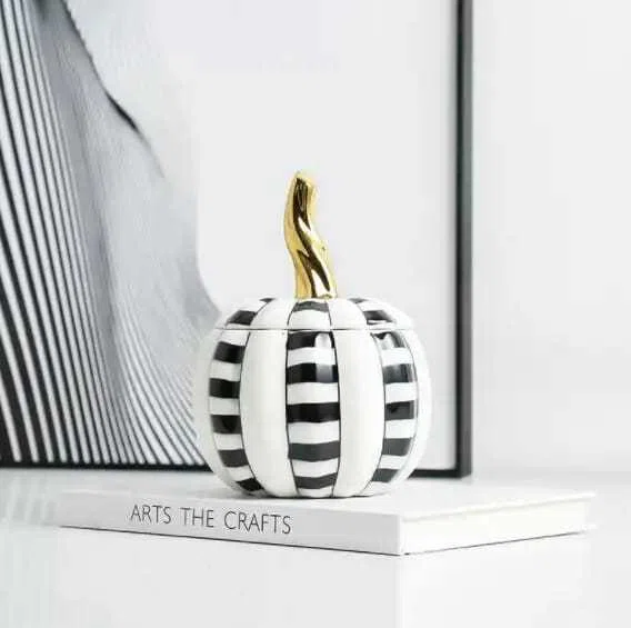 Round pumpkin pot